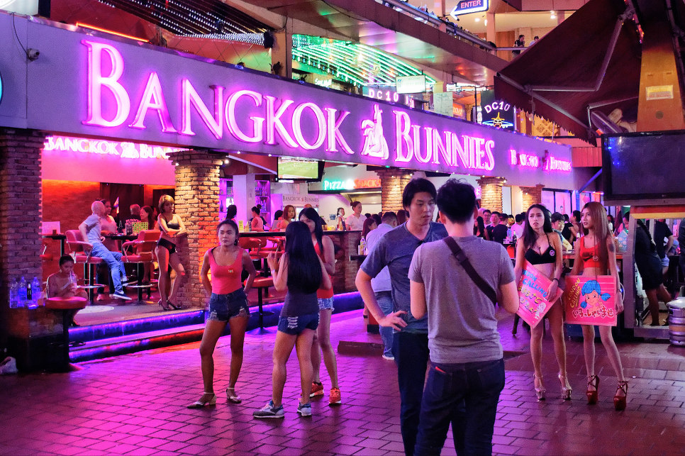 방콕 밤문화 나나 플라자 (Bangkok, Sukhumvit Soi 4, Nana Plaza)